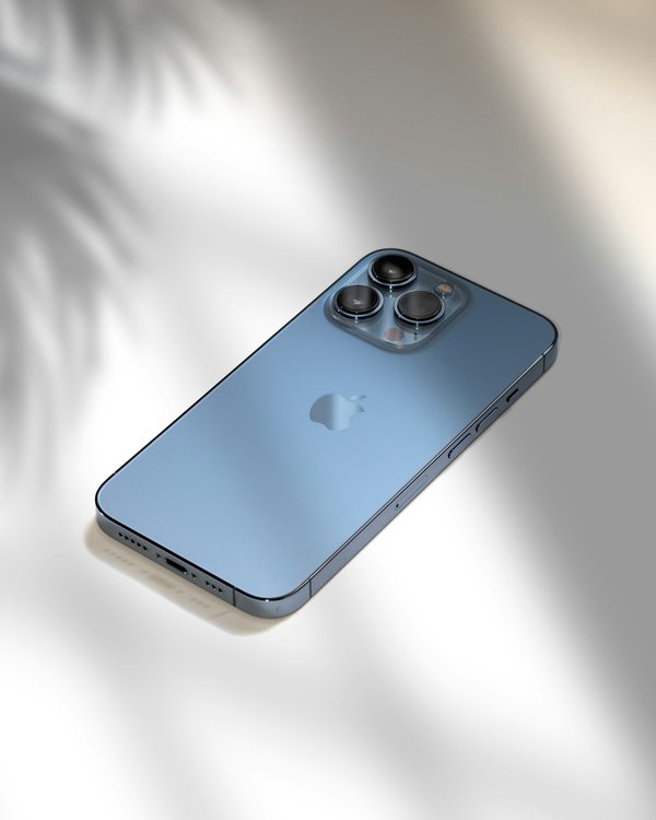 Quels sont les meilleurs réglages pour optimiser la qualité audio lors des appels vidéo sur un iPhone 13?